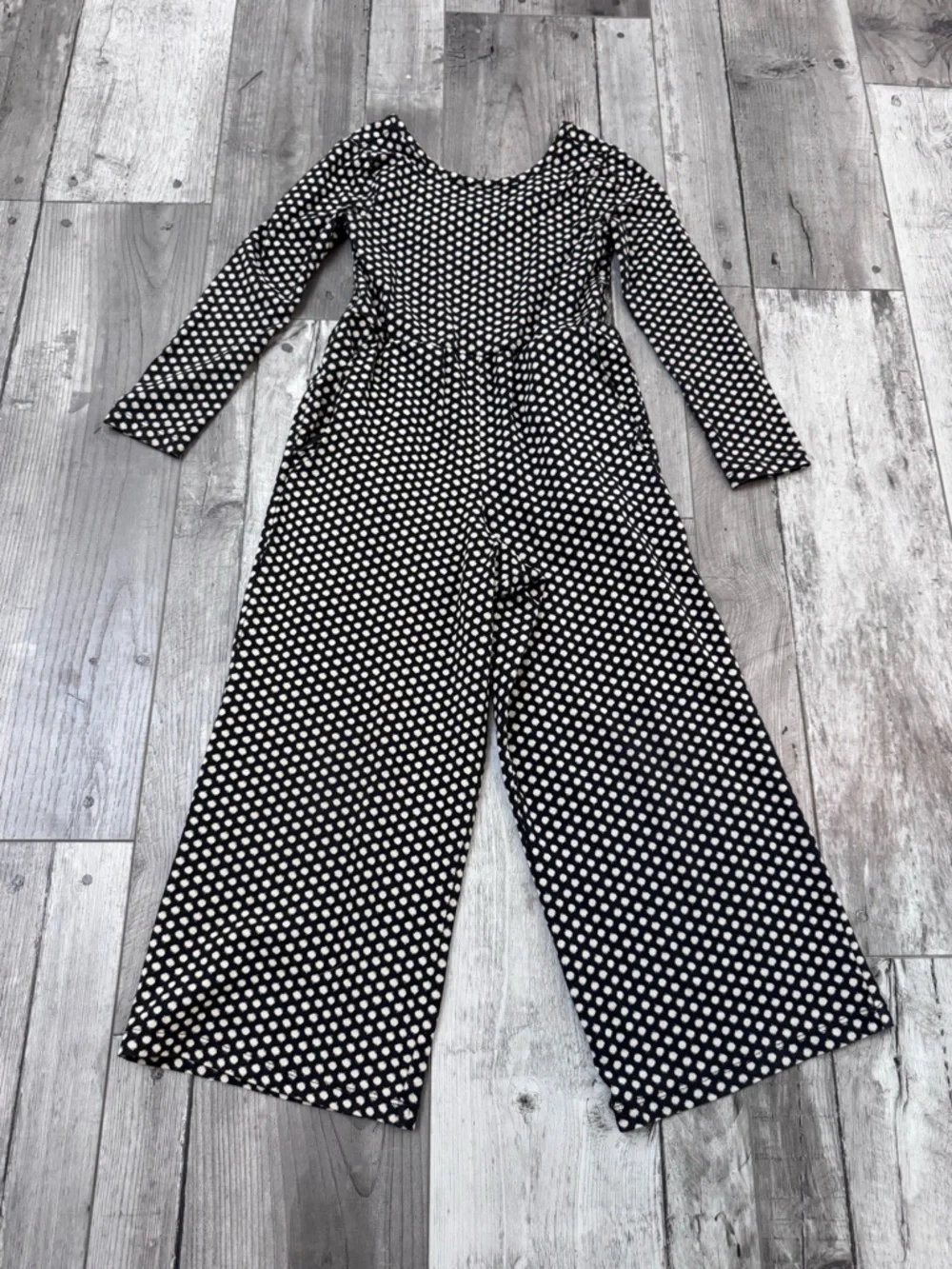 Tea Collection Just for Kicks Black Polka Dot Long-Sleeve Jumpsuit Girls 6 - Picture 2 of 7